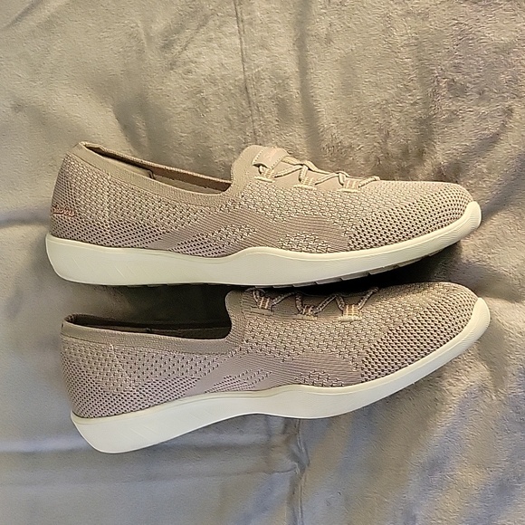 Skechers Memory Foam flats - Picture 4 of 5